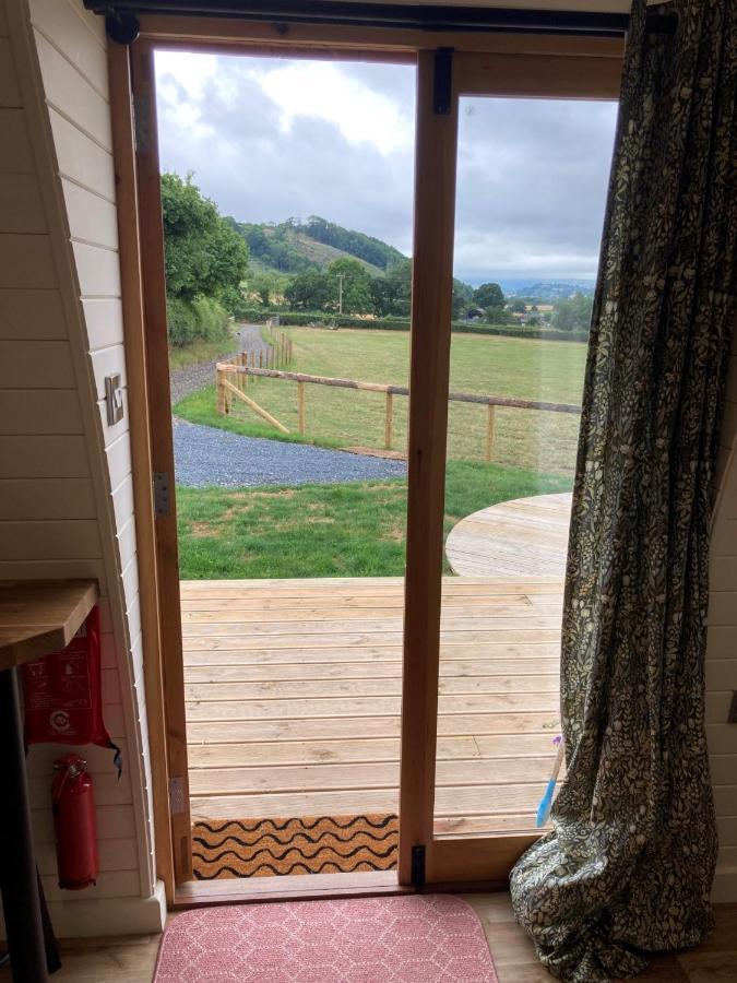 Hotel Delor - Bryntalch Glamping Pods Montgomery Exteriér fotografie